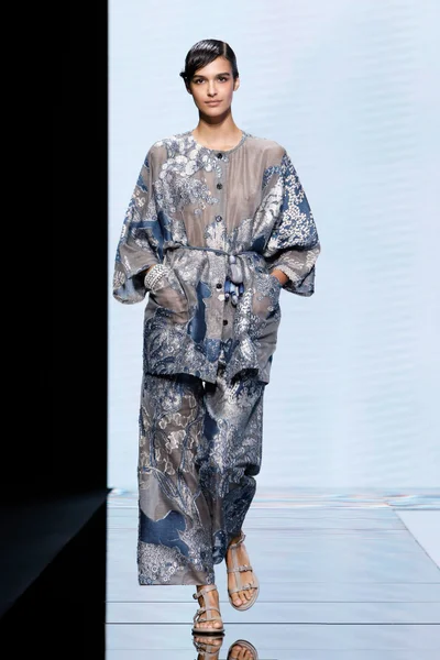 Look 14